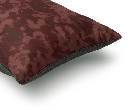 Mrs.Me home couture - cushion Foliage Burgundy detail